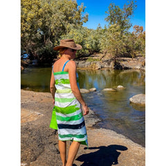 Airlie XL Beach Towel & Pouch Newlyfe