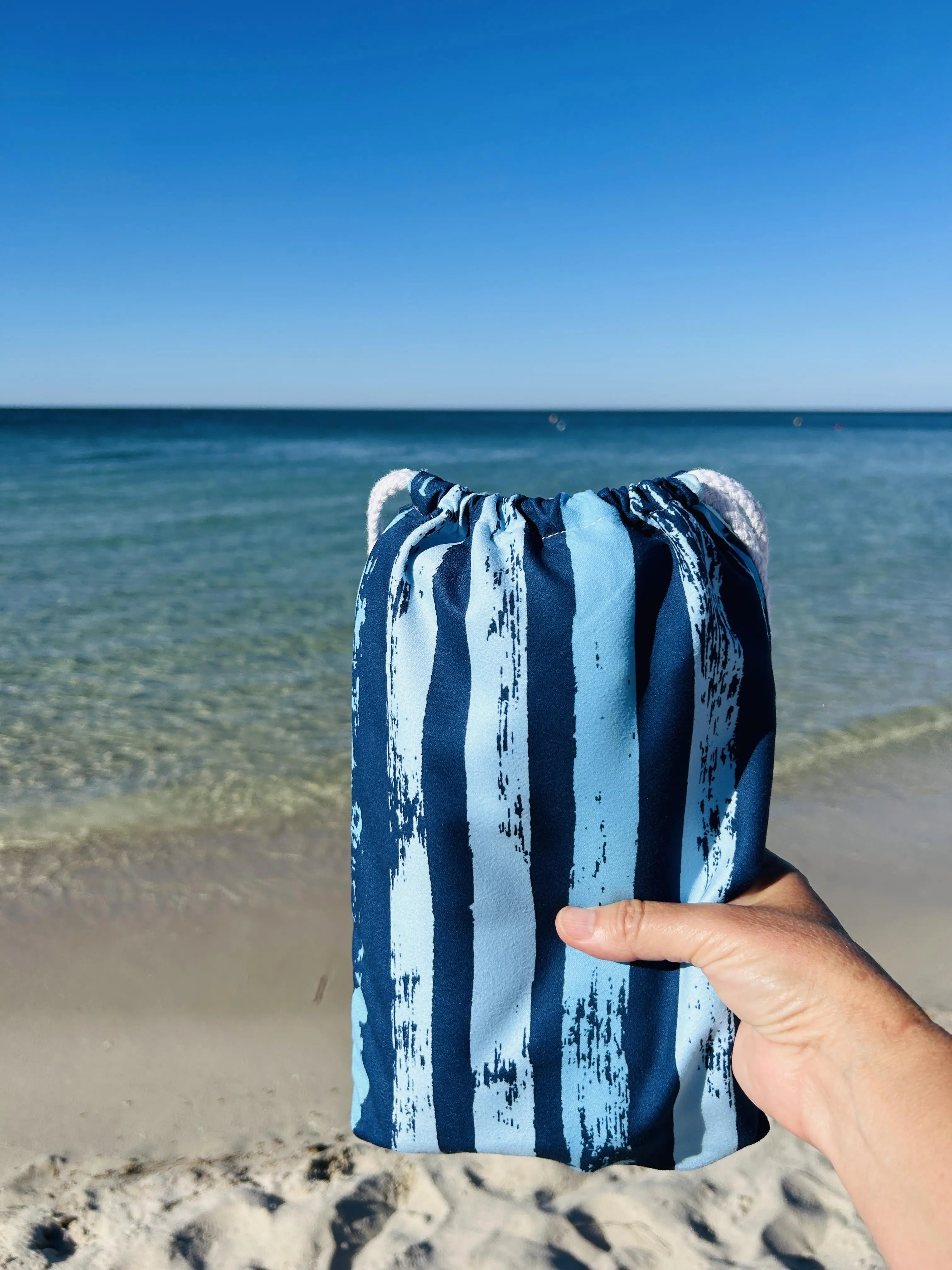 Bundle - Trigg Beach Large Beach Towel & Pouch Newlyfe