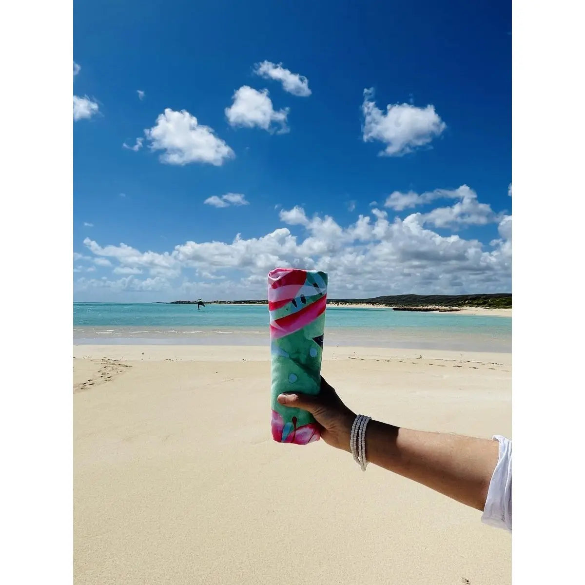 COMPACT SAND FREE BEACH TOWEL
