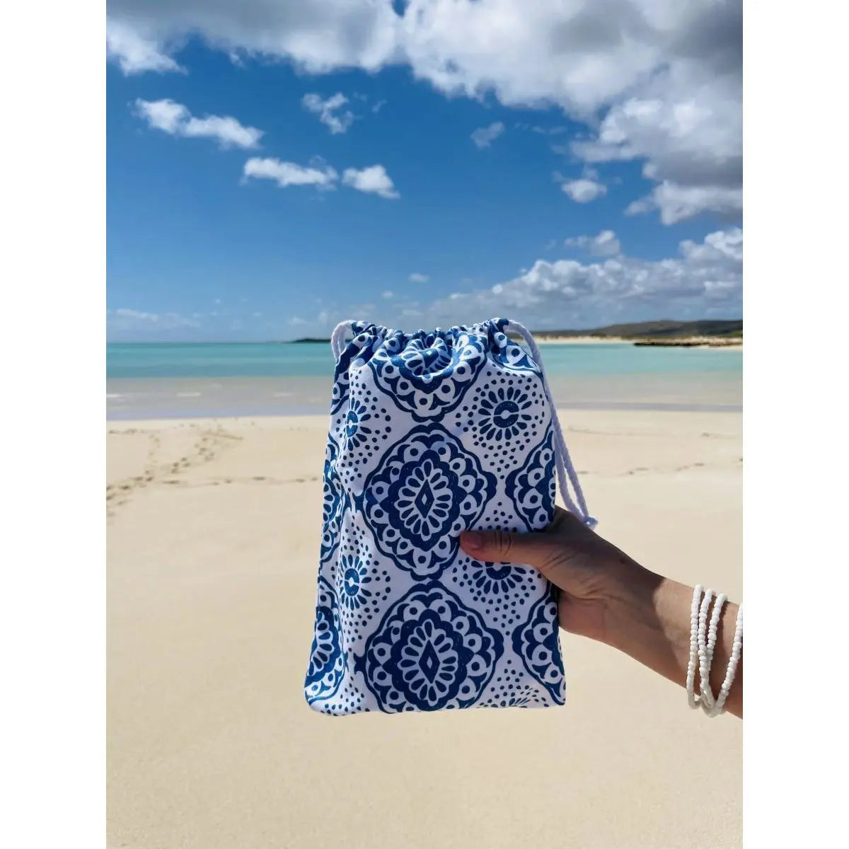 DRAWSTRING POUCH CARRY POUCH